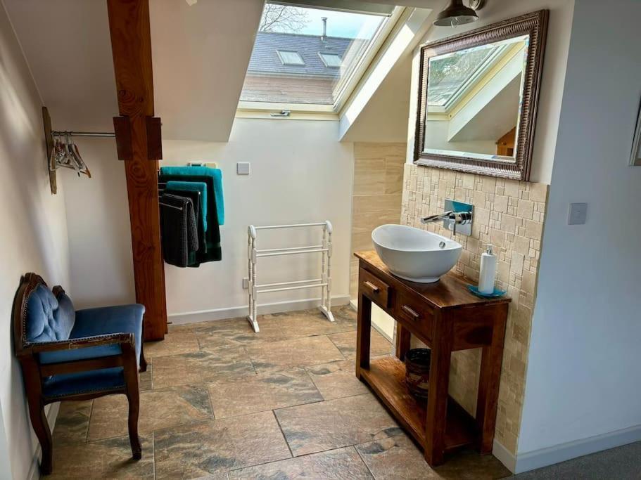 Little Bream - Pretty Cosy Cottage, Sea Views, Walk To The Beach Mawnan Smith Extérieur photo