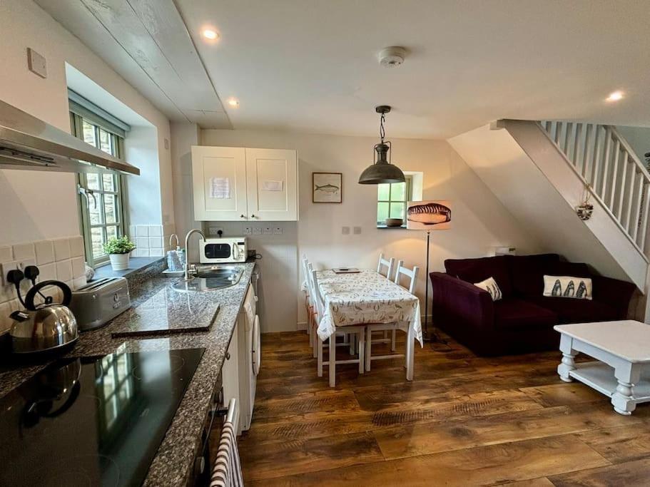 Little Bream - Pretty Cosy Cottage, Sea Views, Walk To The Beach Mawnan Smith Extérieur photo